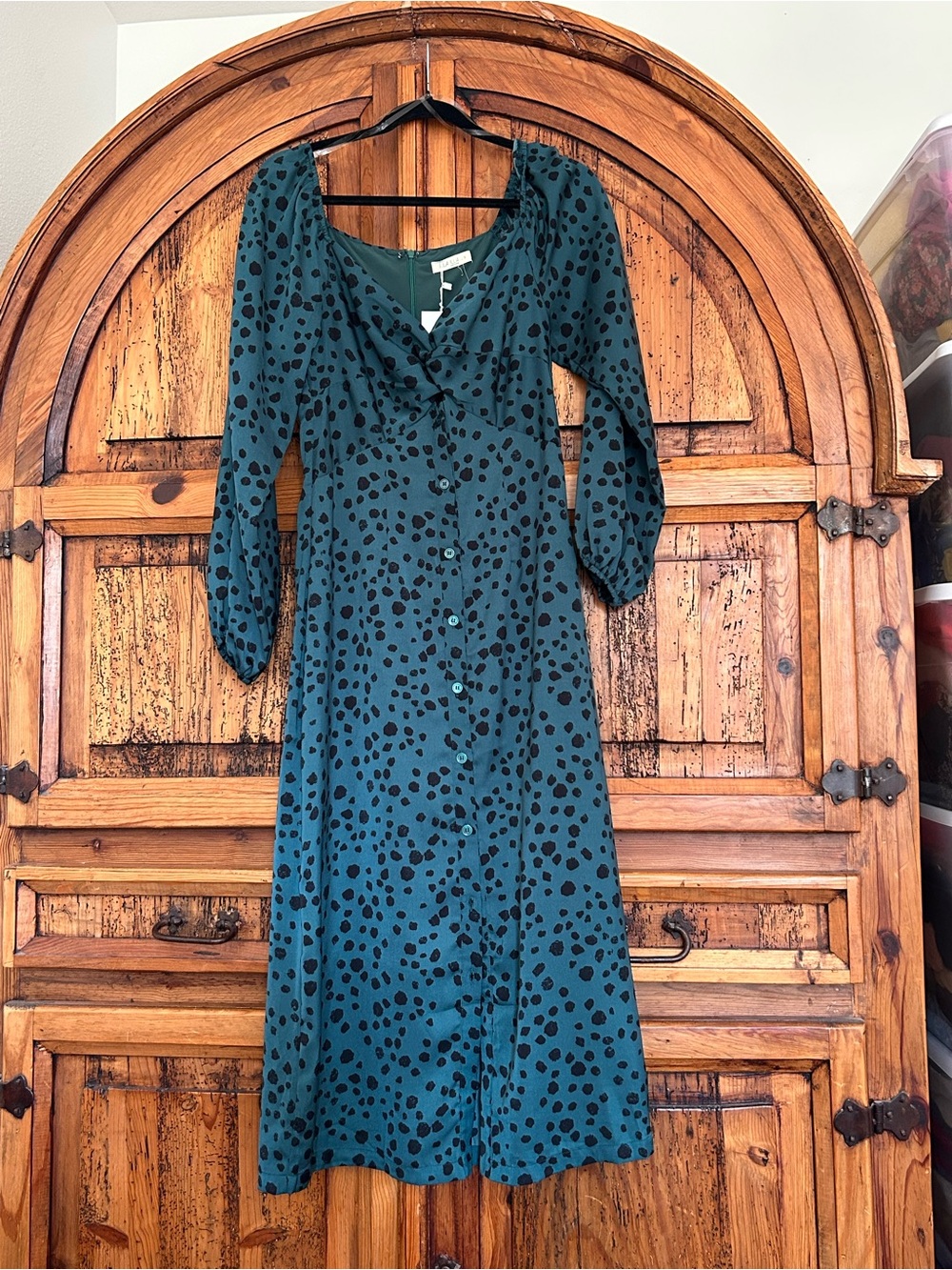 NWT Illa Illa Boutique Green Polka Dot Peek a Boo long sleeve Button Down Dress